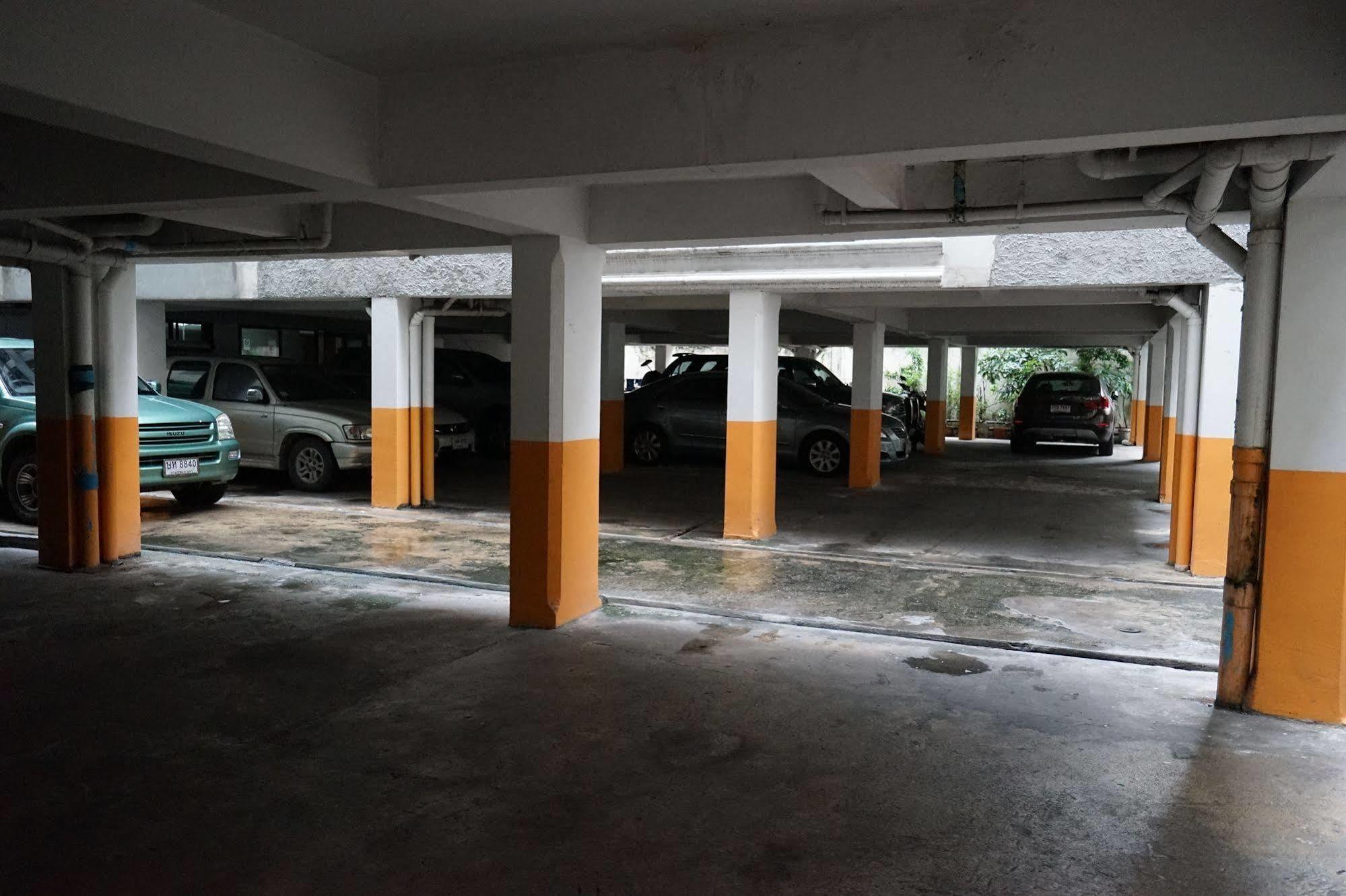 Banglumpoo Place Bangkok Esterno foto